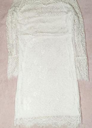 Белое платье из гипюра