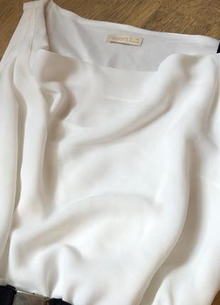 Біла сукня на широких бретелях3 фото