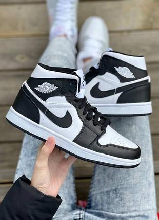 Кросівки nike air jordan 1 retro mid ‘black white’ кроссовки