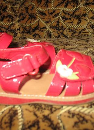 Босоножечки gymboree 3