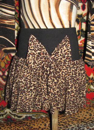 Модна велюрова спідниця з кокеткою і бантом леопардового забарвлення