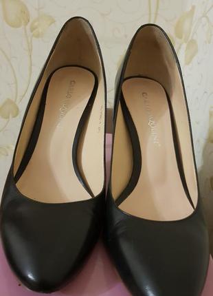 Витончені туфельки carlo pazolini