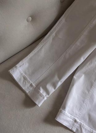 Білі шорти бріджі5 фото