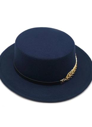 Стильная фетровая шляпа канотье с пером темно-синий1 фото