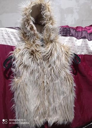 Модная фирменная меховая жилетка cherokee девочке 10-11 лет1 фото