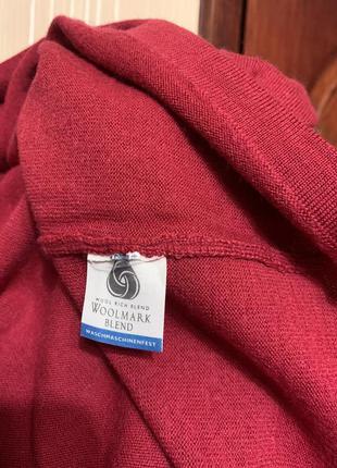 Бордовый свитер с коротким рукавом