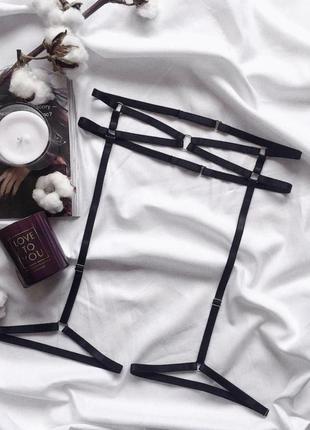 Портупея, контурне білизна, гартеры, стрепи, підв'язки