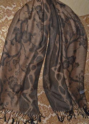 Стильный коричневый шарф шаль палантин двухсторонний шоколадный и кофейный с цветами4 фото