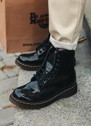 Теплые ботинки dr martens лаковая кожа3 фото