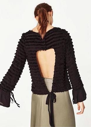 Блузка з відкритою спинкою на гудзиках фірми zara