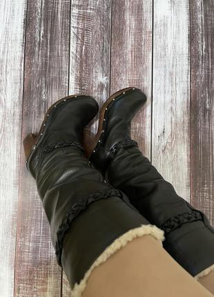 Зимові чоботи на овчині ugg, шкіряні, на невисоких підборах і платформі6 фото