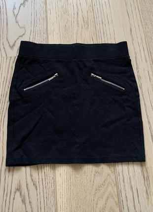 Чёрная мини юбка