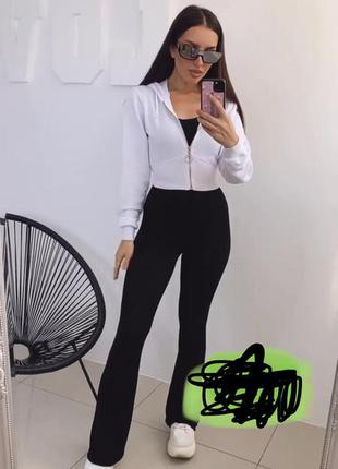 Штани кльош базові чорні тренд