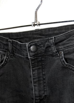 Темно серые джинсы monki slim mid waist 28 размер4 фото
