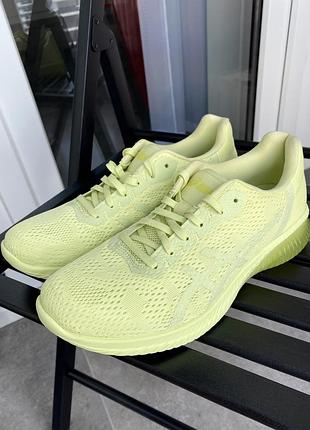 Кроссовки asics