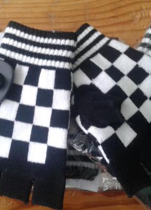 Нові рукавички без пальців1 фото