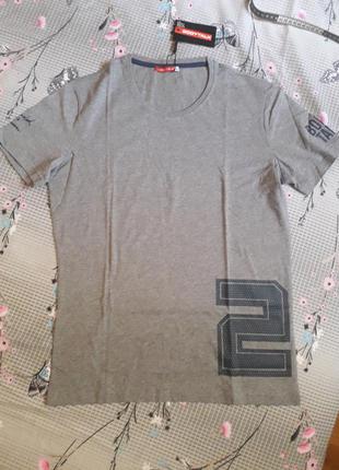 Футболка стильна оригінал .