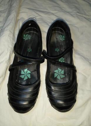 Туфлі шкіряні балетки skechers 40 розмір2 фото