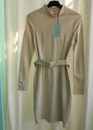 Сукня з довгим рукавом