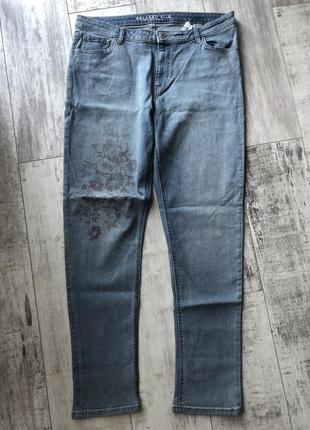 Завужені джинси квітковий принт1 фото