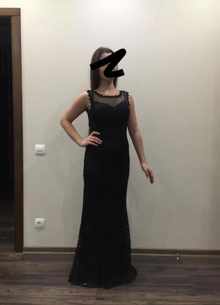 Чёрное вечернее платье в пол