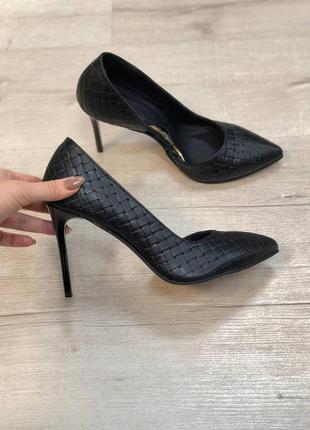 Дизайнерські туфлі на шпильці #118 шкіра рогожка