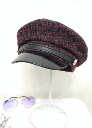 Кепи из букле. кепка с лаковым козырьком. фуражка. клетчатка женская.