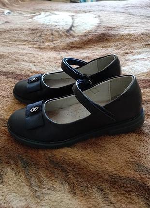 Школьные туфли для девочки