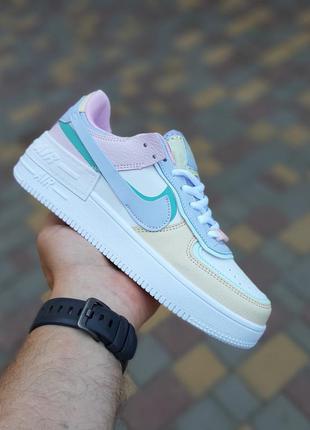 Нереально милые зефирные женские кроссовки nike air force 1 shadow белые с голубым5 фото