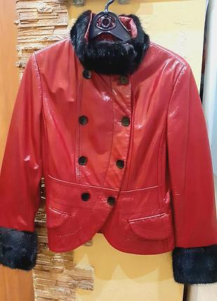 Шкіряна куртка ворот та рукава з норки