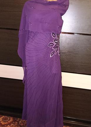 Шикарное шифоновое платье с вышивкой биссером и пайетками1 фото