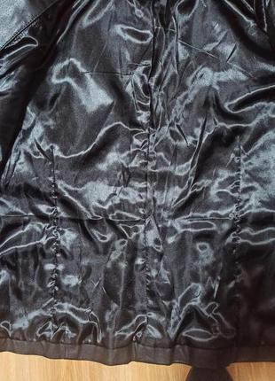 Чорна натуральна коротка шкіряна куртка-піджак на гудзиках8 фото