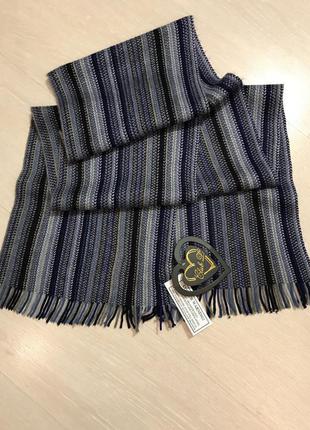 Очень красивый и стильный брендовый вязаный шарф в полоску.2 фото