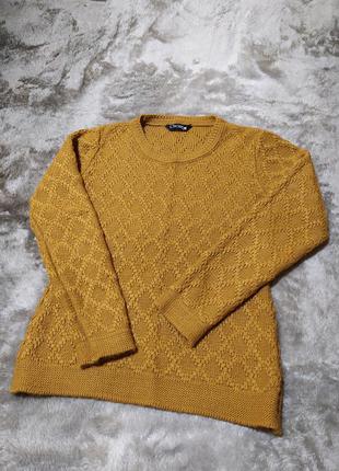 Свитер