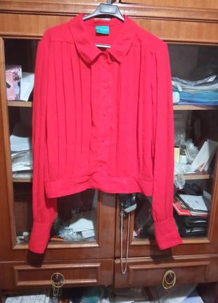 Блуза красная шифоновая размер л