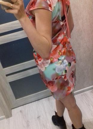 Яскраве квіткове плаття 5