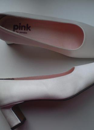 Новые женские текстильные туфли pink of paradox 38р. белые