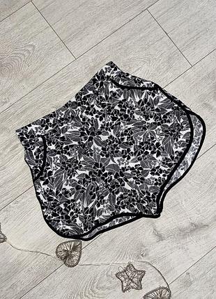 Дитячі легкі шорти new look 11 років.