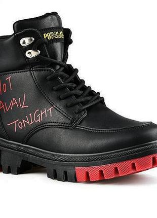 Чёрные демисезонные ботинки осенние весенние с красной надписью на шнуровке2 фото