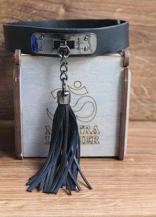 Кожаный браслет на шею чокер с кисточкой + коробка в подарок mantra leather1 фото
