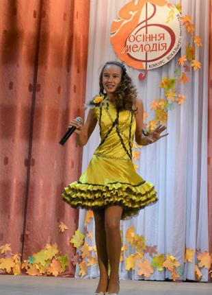 Эксклюзивное нарядное новогоднее концертное платье на 11-15 л. желтое золотое серебристое2 фото