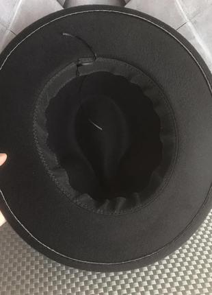 Шляпка федора с устойчивыми полями унисекс черная5 фото