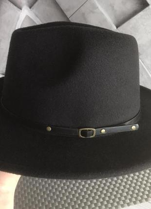 Шляпка федора с устойчивыми полями унисекс черная7 фото