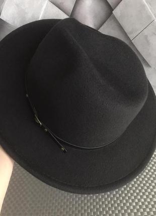 Шляпка федора с устойчивыми полями унисекс черная6 фото