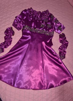Яркое нарядное платье фиолетовое сценическое карнавальное новогоднее на 11-15 лет