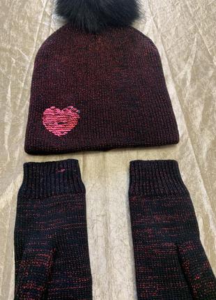 Стильный зимний набор шапка + варежки betsey johnson heart to heart hat gloves two-piece set5 фото