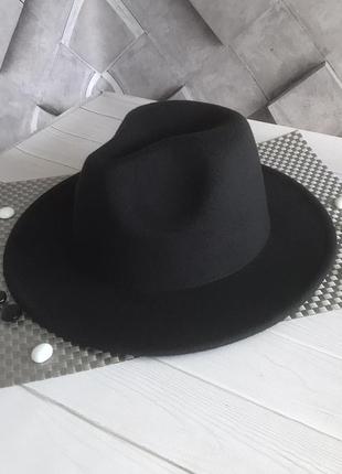 Шляпка федора с устойчивыми полями унисекс черная2 фото