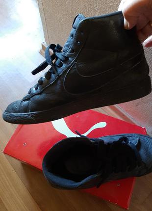 Кожаные высокие кроссовки,хайтопы,ботинки nike.оригинал.36-36.5 раз.