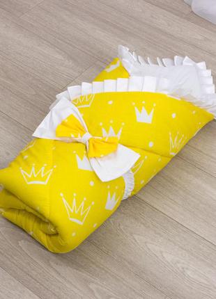 Конверт рюшонок белые короны на желтом5 фото
