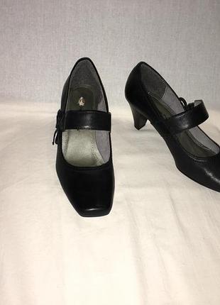 Туфлі *hush puppies* шкіра німеччина р.38 (25.00)